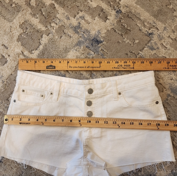 NWT Lucky Brand White Cutoff Jeans shorts. Exposed button fly. Women's size 6/28 - Picture 7 of 16